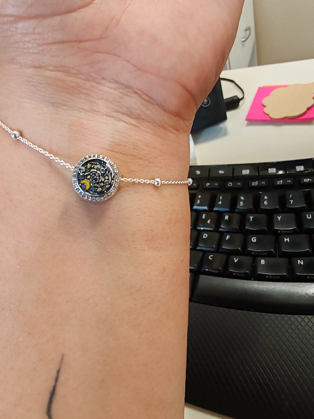 Customer photo review of Charm Noche Estrellada de Van Gogh