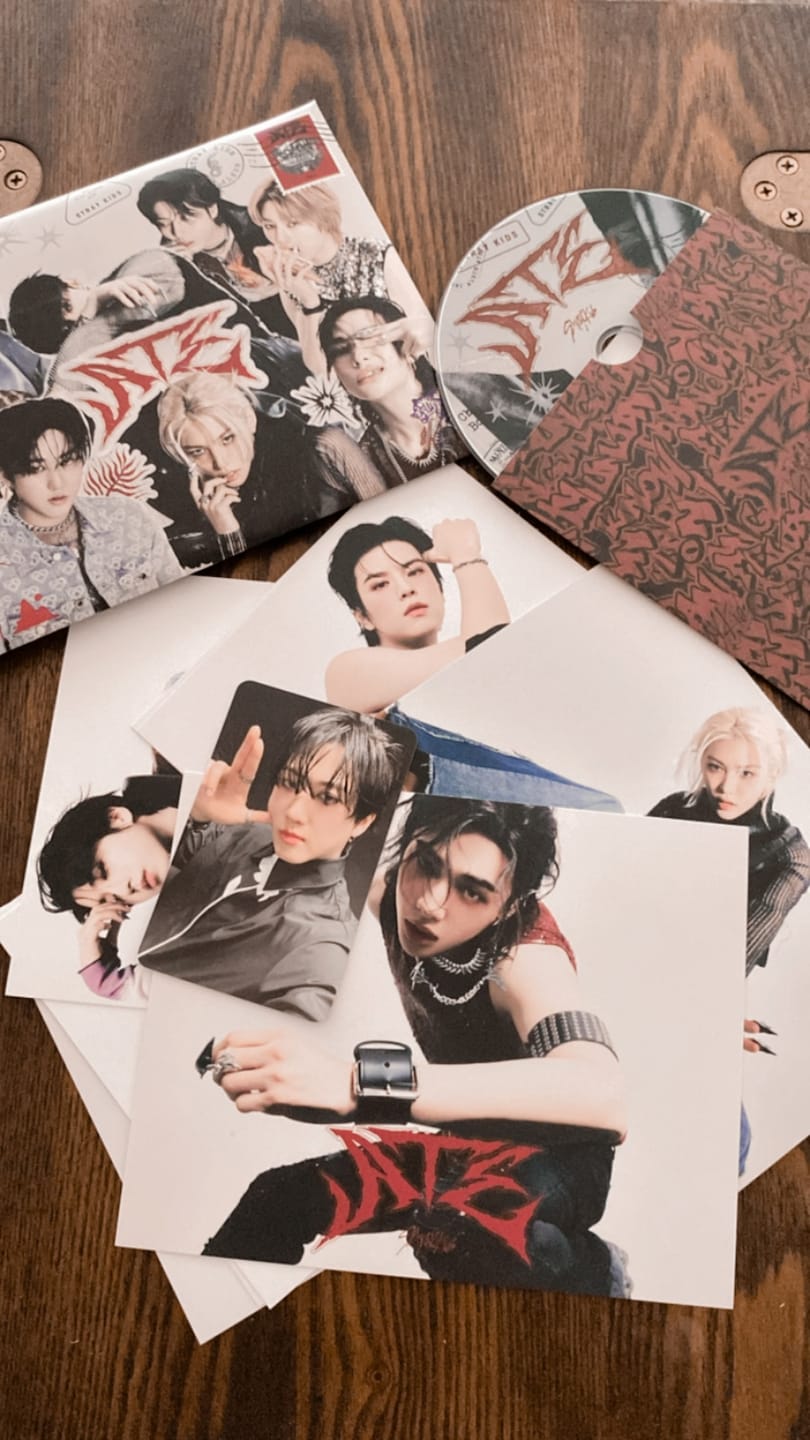 Customer photo review of STRAY KIDS - ATE ALBUM LETTER VER RANDOM