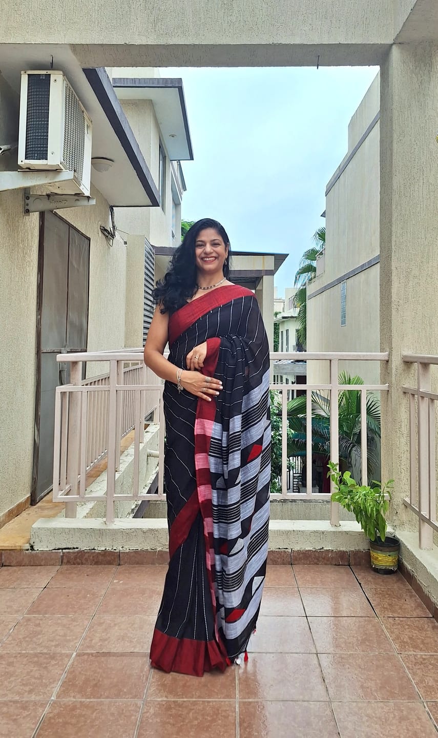 Customer photo review of Midnight Black Cotton Saree