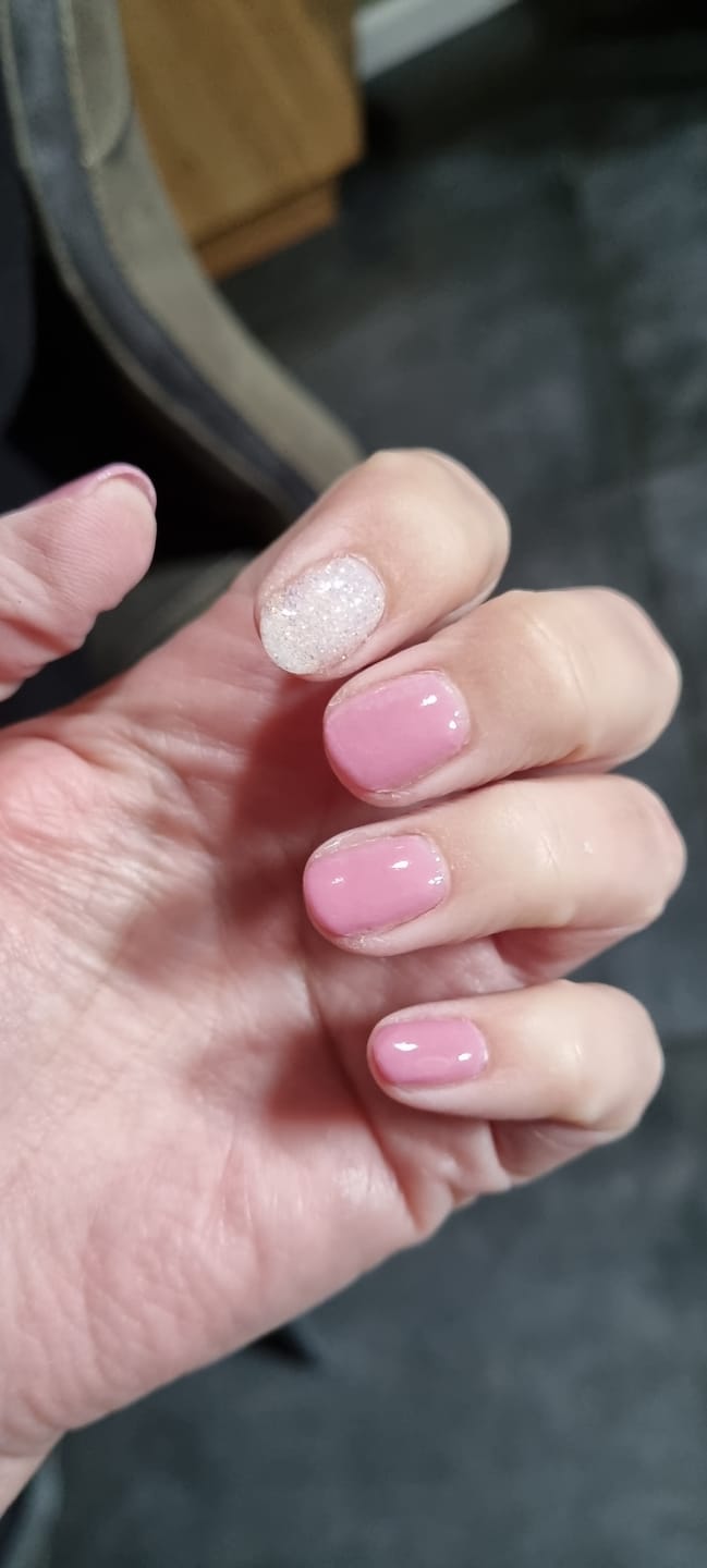 Customer photo review of Auburn Umber Dipping Powder