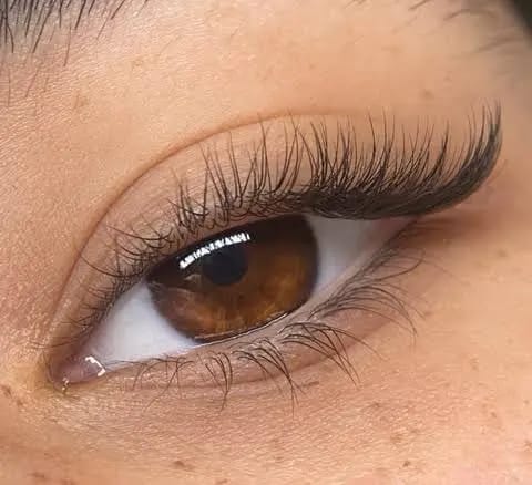 Customer photo review of Giáli Lashes Eyelash Primer