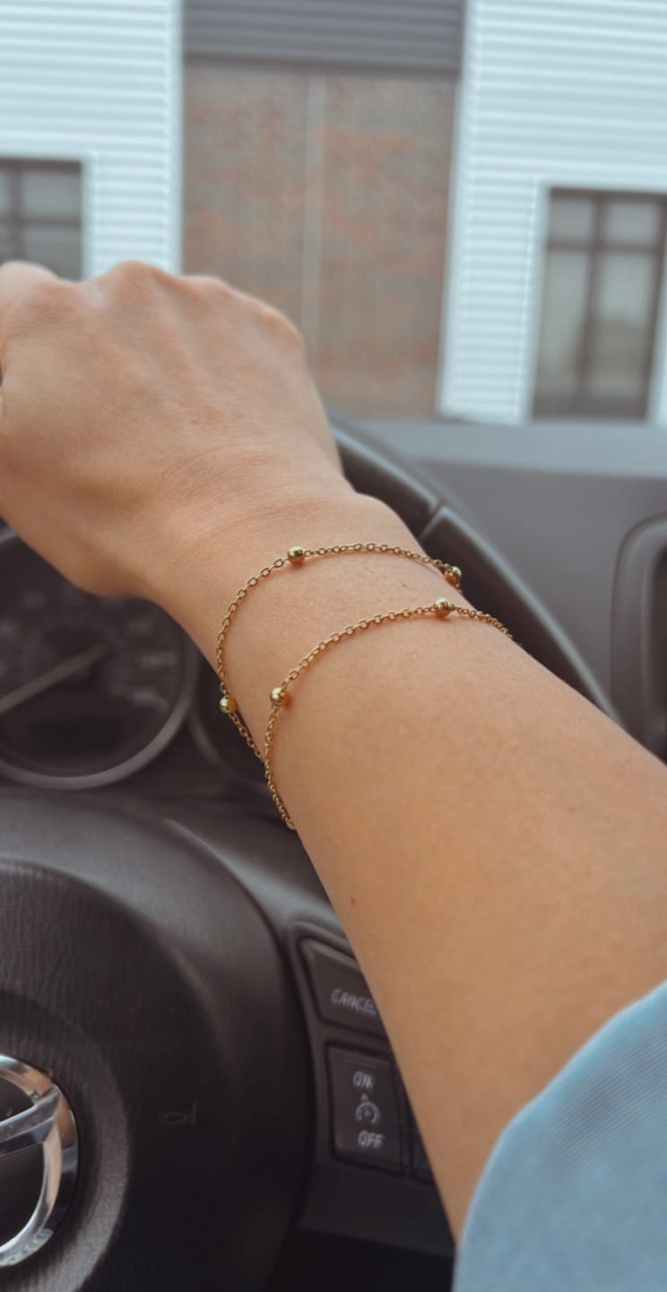 Customer photo review of Pia Gold Layered Bracelet