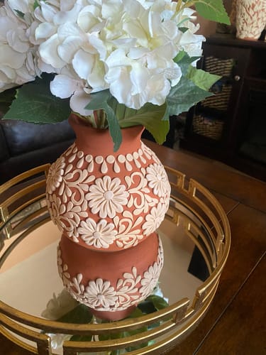 Customer photo review of Gaytan Round Embroidered Mexican Flower Vase Mexican Modern Flower Vase Barro Bordado Florero