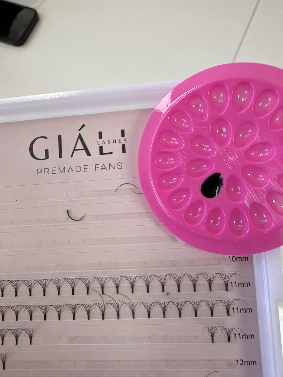Customer photo review of Giali Lashes X TREME 0.5 Second Eyelash Extension Adhesive