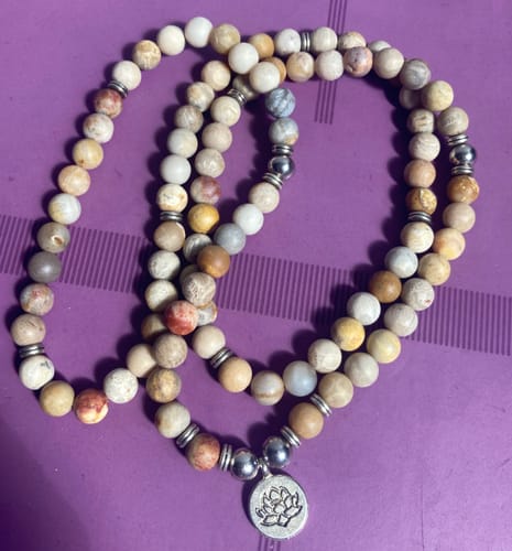 Customer photo review of JAPA MALA 96 CUENTAS JASPE CORAL + DETALLE ACERO INOXIDABLE