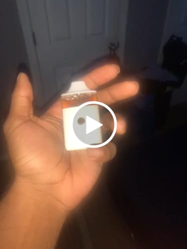 Customer video review of Razor Caviar Sauce Wedding Cake Hybrid Torch THC-A THC-P Disposable Vape 4.5g