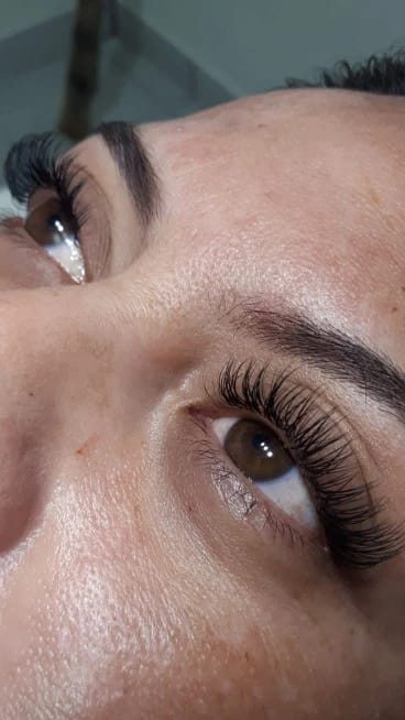 Customer photo review of Giáli Lashes Pro Rapid 0.5-1 Second Professional Eyelash Extension Adhesive