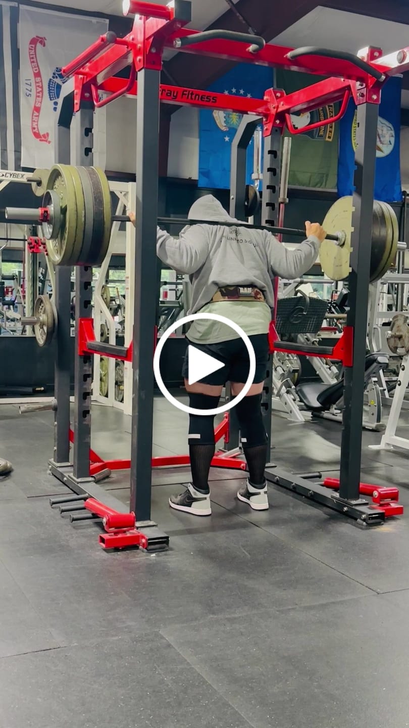 Customer video review of 7MM Inferno PRO Knee Sleeves - EXTRA STIFF NEOPRENE - IPF Approved