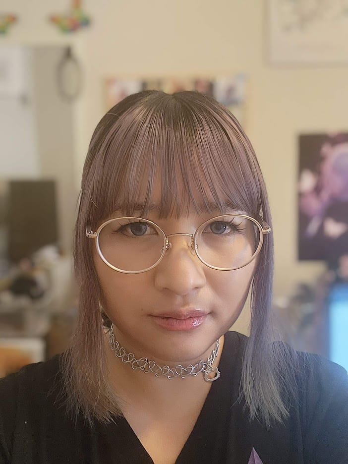 Customer photo review of Luna and Sol Glowing Violet