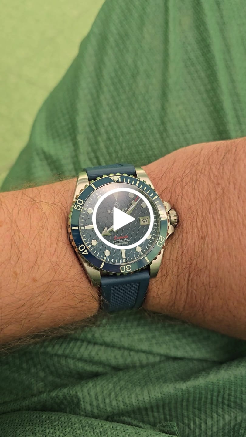 Customer video review of SEATURTLE.OCEAN(TITANIUM) - Automatic Titanium Diver Watch | Sea Blue