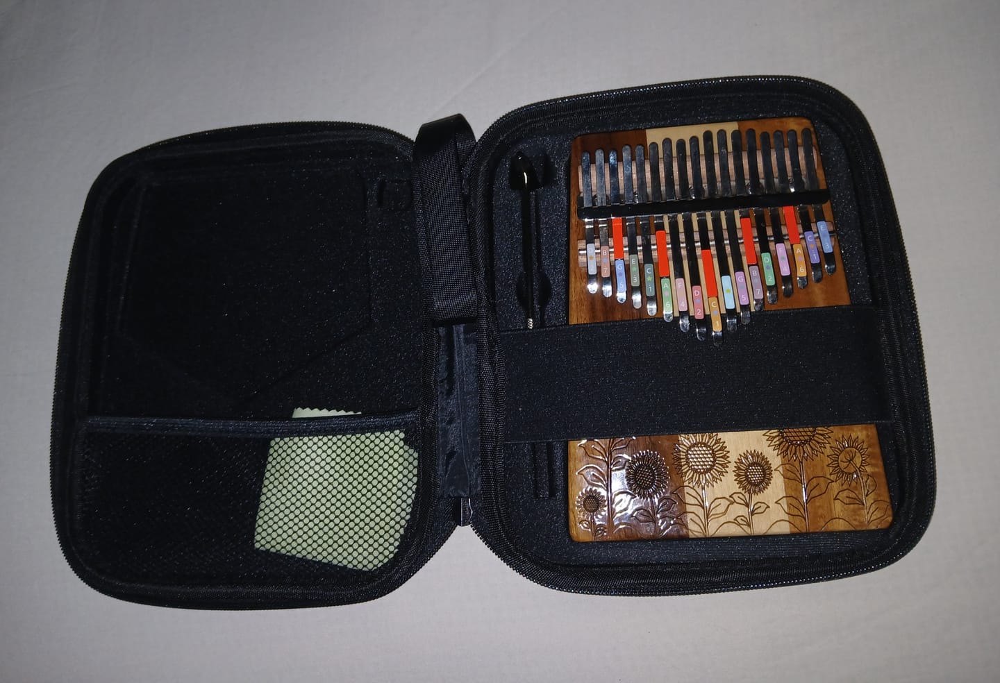 Customer photo review of Kalimba 17 Key Acacia Maple Hluru
