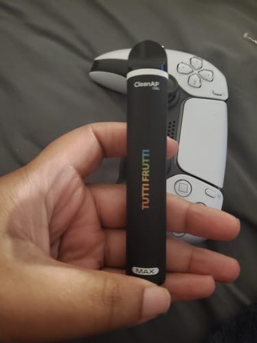 Customer photo review of THC Vape Pen - Wedding Cake [Indica] - 1,000mg CBD, 50mg CBG, 50mg CBN, 5mg D9