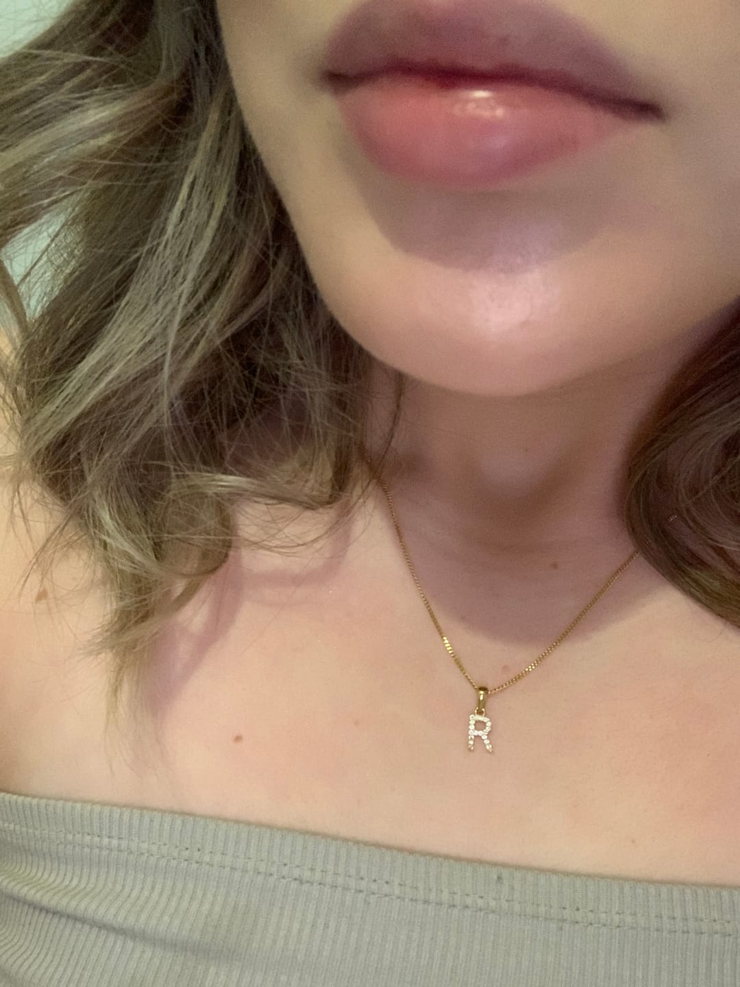 Customer photo review of Berlock Bokstav Vit Topas Guld