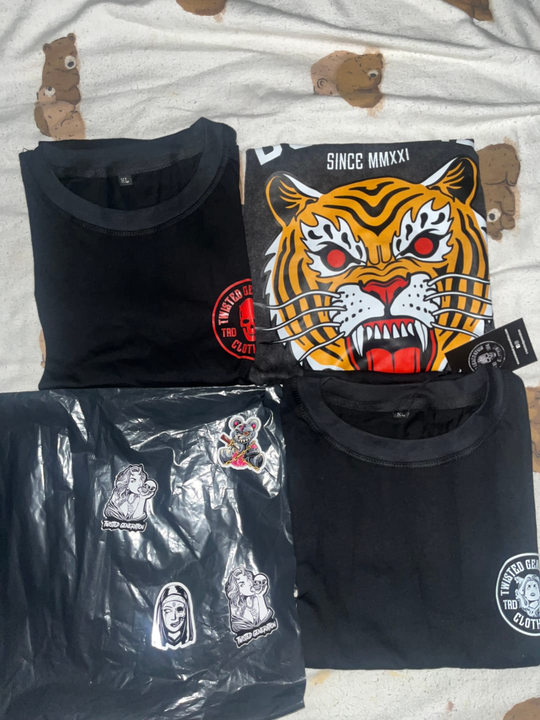 Customer photo review of Medusa Oversized T-shirt