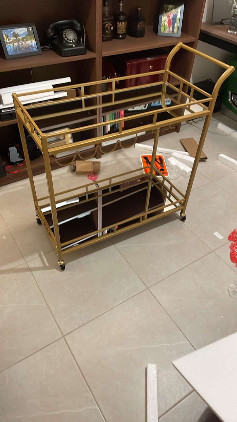 Customer photo review of Έπιπλο Μπαρ Τρόλεϊ Κάβα Τραπεζαρίας με Καθρέφτη Βοηθητικό Τραπεζάκι Κουζίνας Χρυσό LR-C090A03