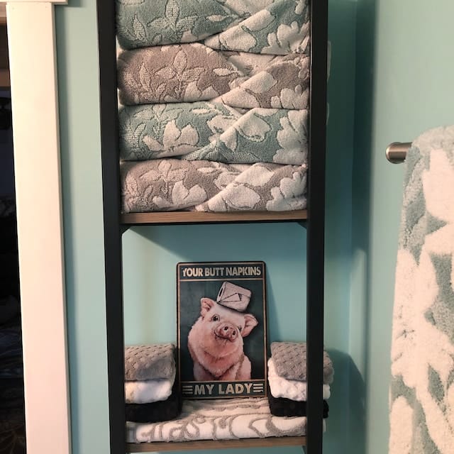 Customer photo review of 2-Tier Bathroom Shelf, Storage for Towel and Blanket