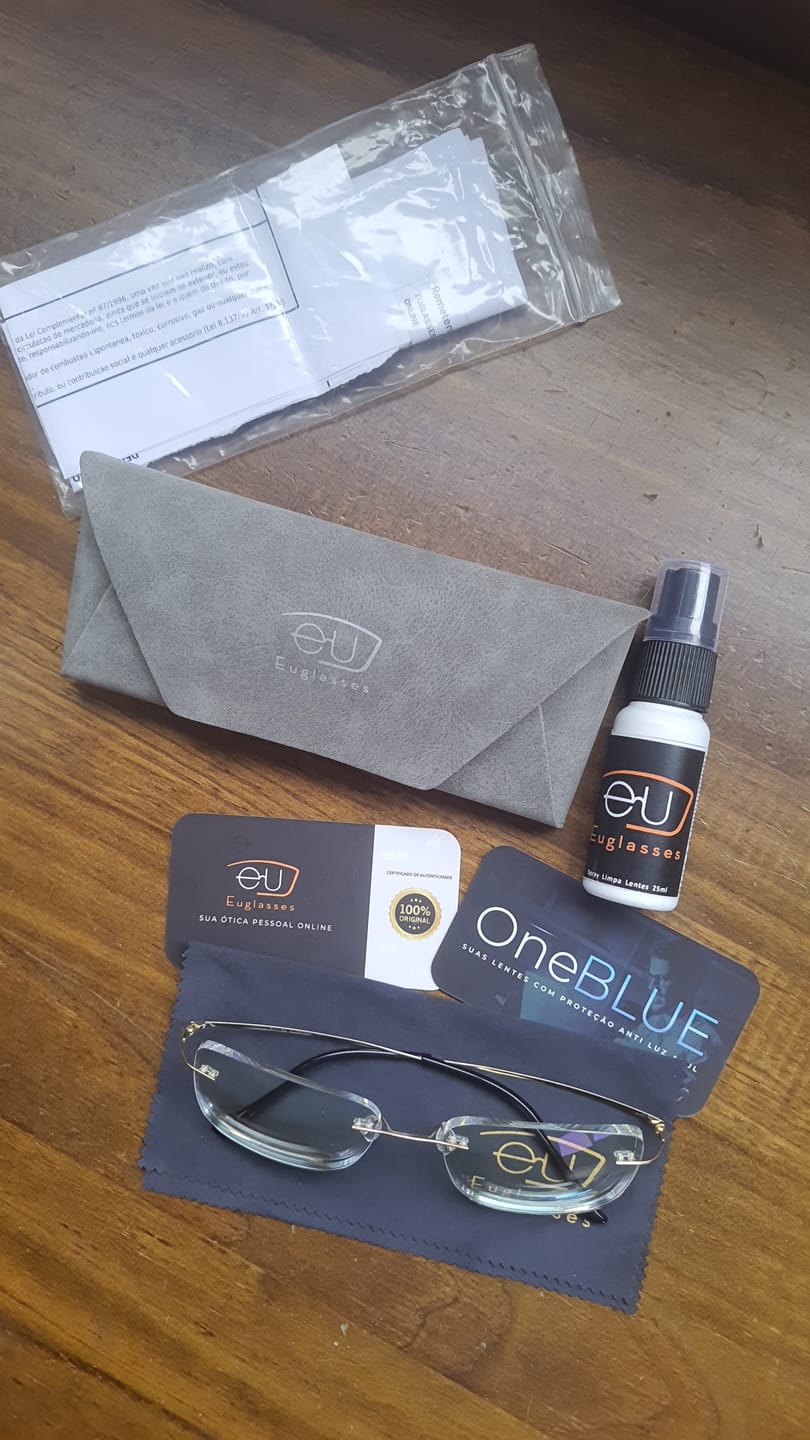 Customer photo review of Óculos de Grau Aetherium - Titanium