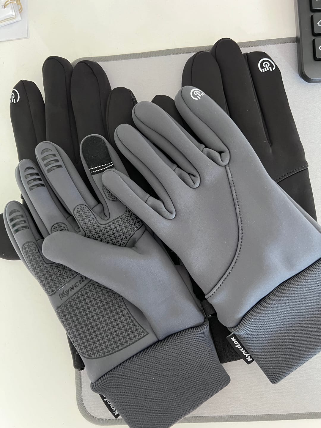 Customer photo review of Ultimate Winter Gloves