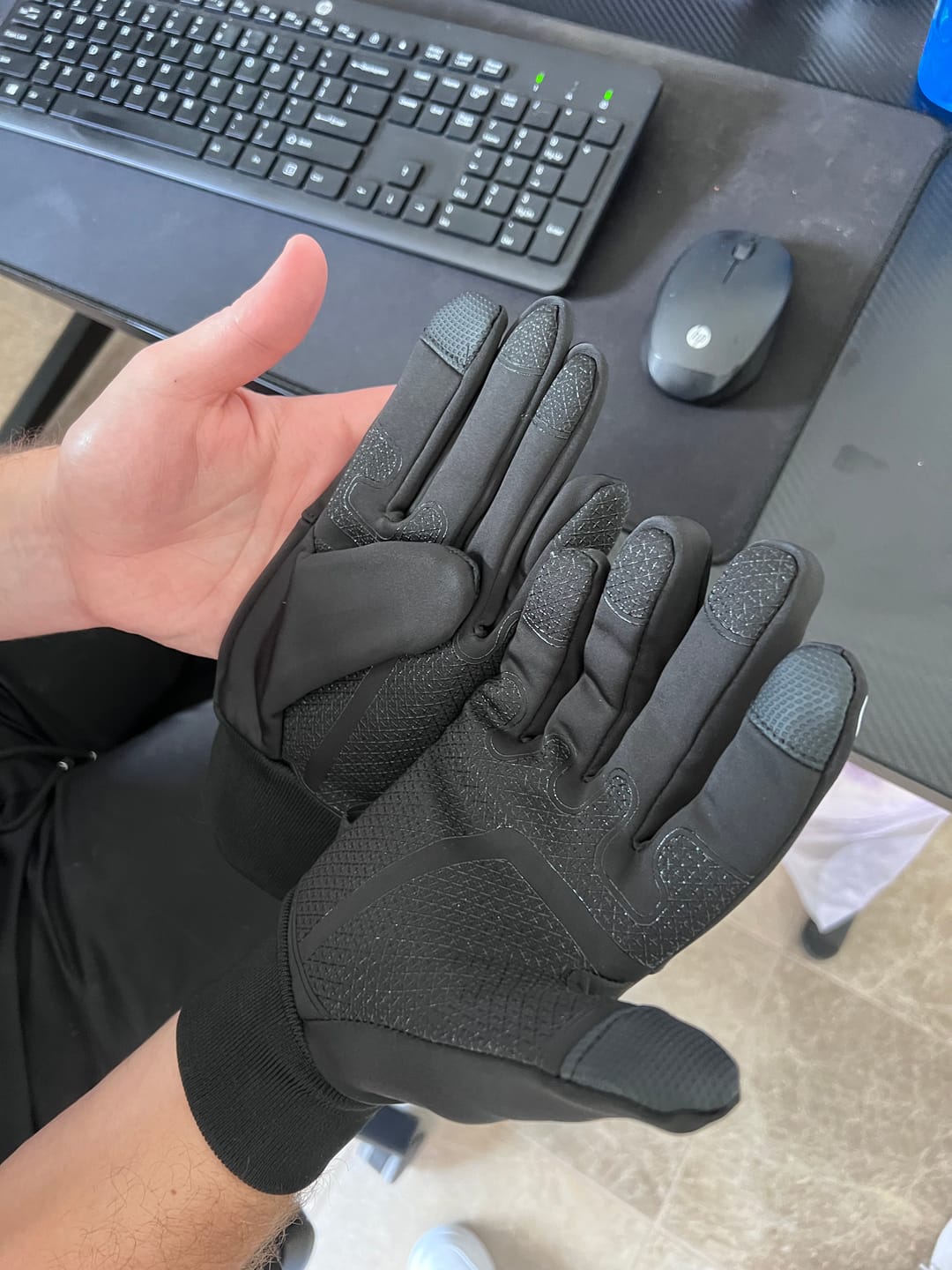 Customer photo review of Ultimate Winter Gloves