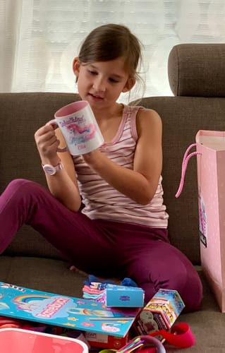 Kundenbewertung mit Foto zu Bedruckte Tasse mit Einschulung magisches Einhorn Motiv - personalisiert mit Name