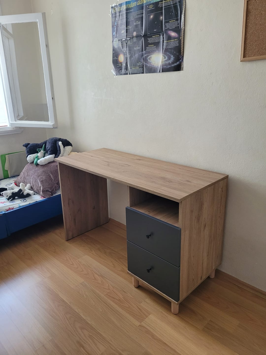 Customer photo review of Rani HA115 Çekmeceli Kitaplıklı Çalışma Ofis Bilgisayar Masası Sepet Ceviz - Antrasit