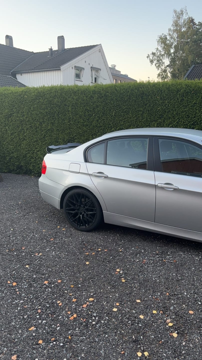 Customer photo review of BMW E90 PSM Spoiler