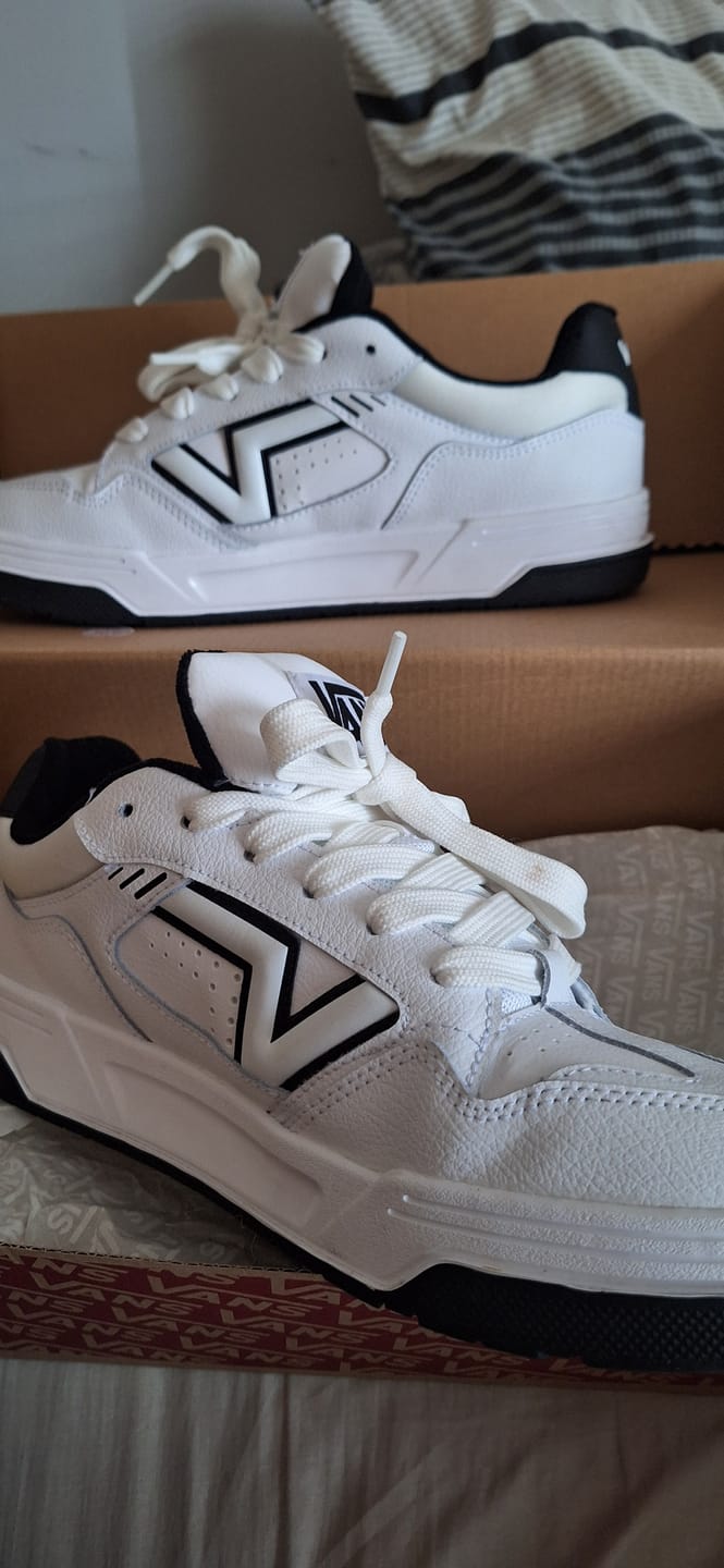 Customer photo review of Zapatilla Vans Upland Unisex Blanco