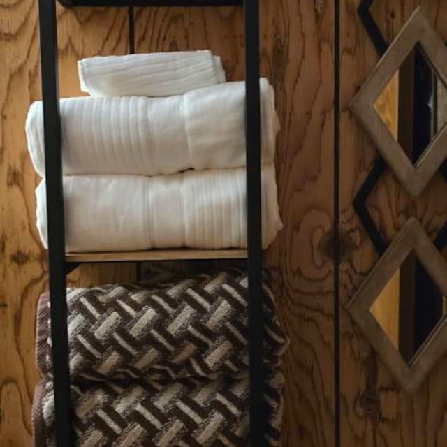 Customer photo review of 2-Tier Bathroom Shelf, Storage for Towel and Blanket