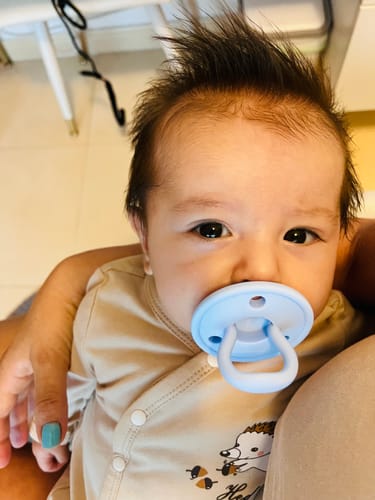 Customer photo review of Biberon + 2 Chupetes CLÁSICOS Nenina & Co