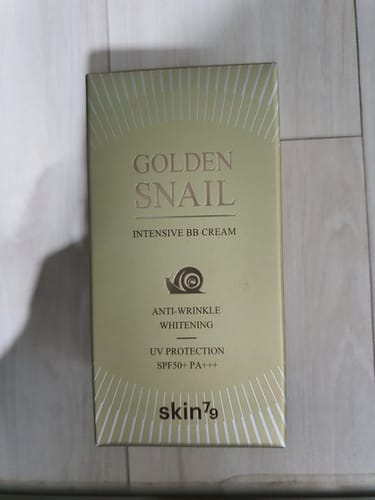 Customer photo review of SKİN79 Golden Snail Intensive BB Cream SPF50+ PA+++Müsin Salyangoz Özlü Krem - Cilt Onarıcı - Kırışıklık Karşıtı Bb Krem - Spf50 Pa Doğal Bej 45g