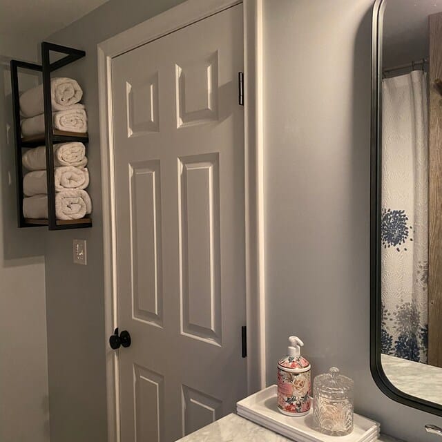 Customer photo review of 2-Tier Bathroom Shelf, Storage for Towel and Blanket