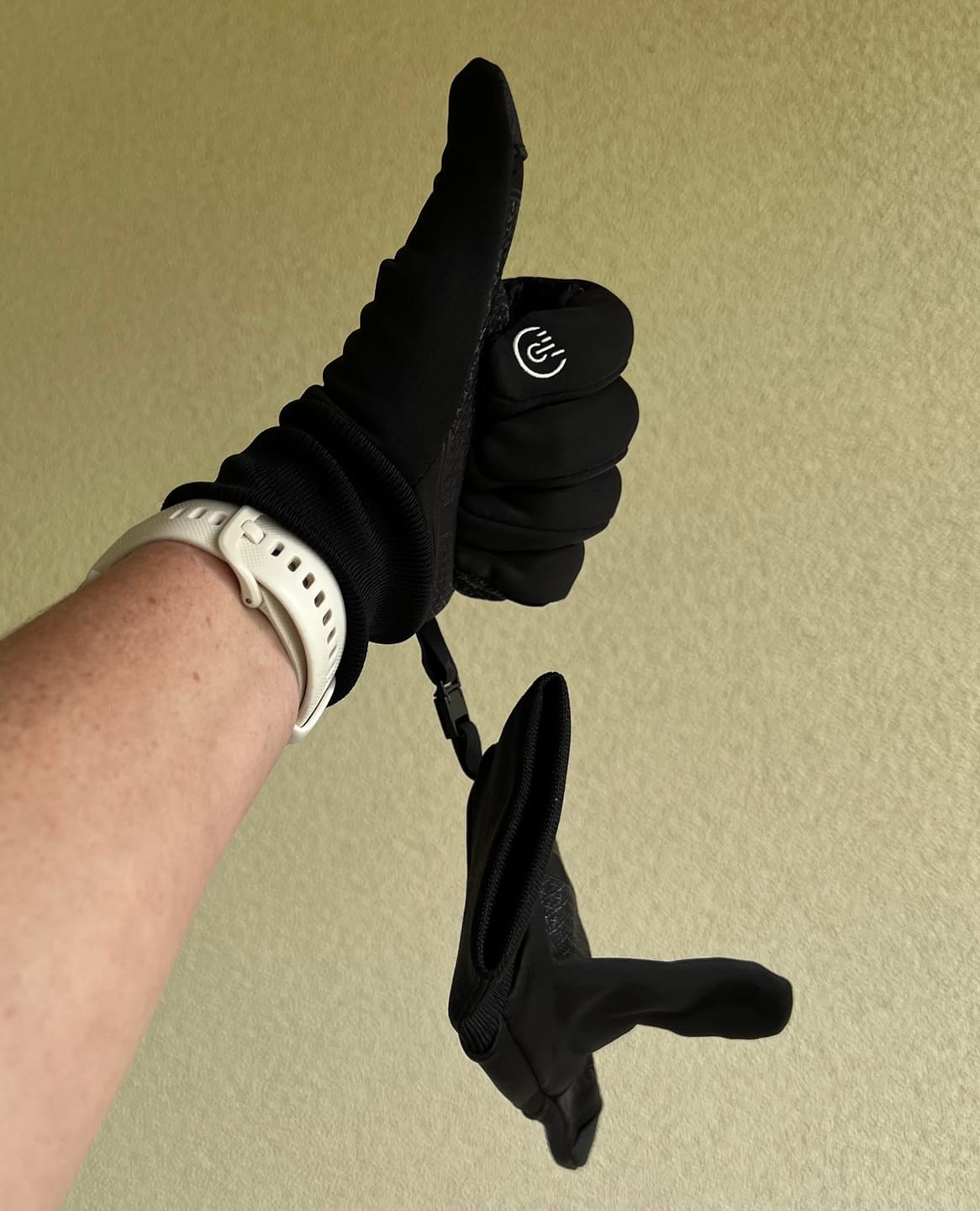 Customer photo review of Ultimate Winter Gloves