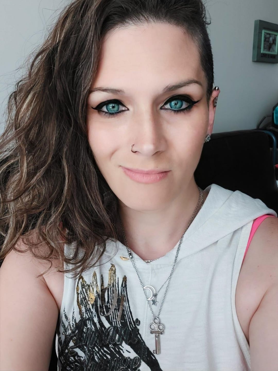 Customer photo review of Perla Blue Prescription Colored Contact Lenses