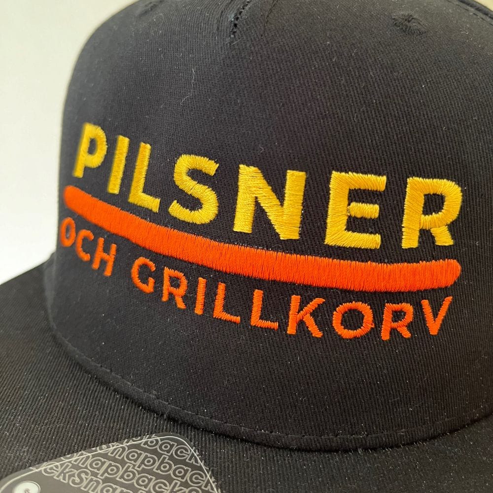 Customer photo review of Pilsner och grillkorv - Snapback-keps