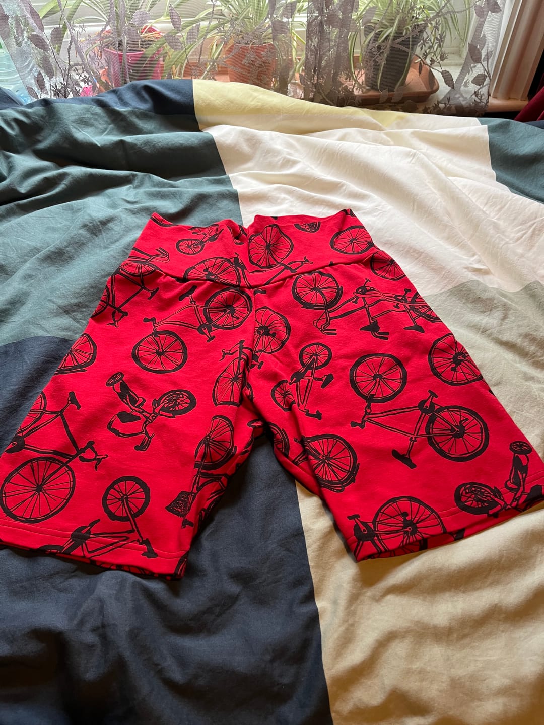 Customer photo review of Shorts Red Bicycles