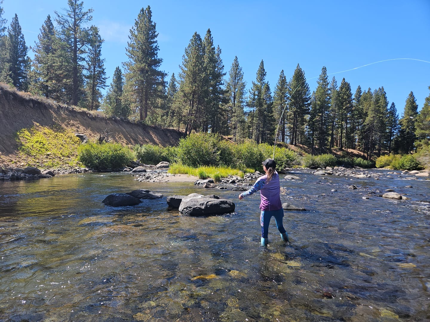 Customer photo review of Enchanted Grayling Pocket Capri Leggings