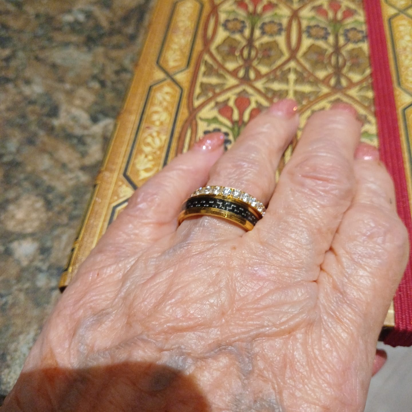 Customer photo review of Gold 3mm Full Glitz Ring