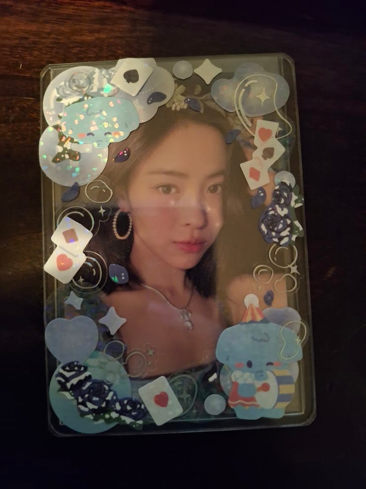 Customer photo review of PREMIUM CLEAR PHOTOCARD TOPLOADER