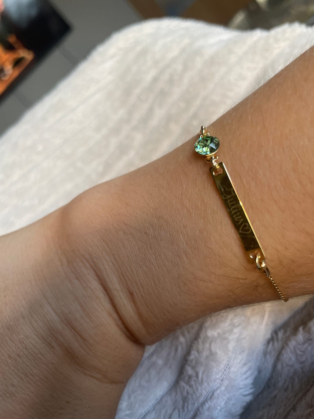 Customer photo review of Armband mit Geburtsstein und Gravur länglich