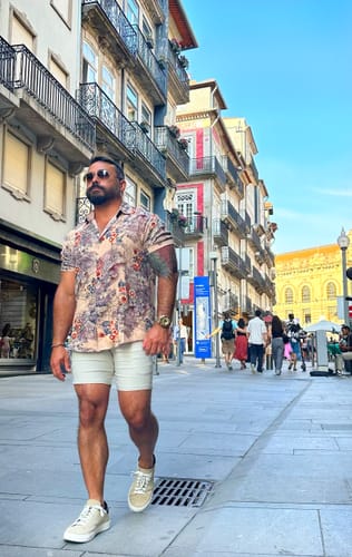 Customer photo review of Men's Floral Print Retro Casual Button Up Shirt