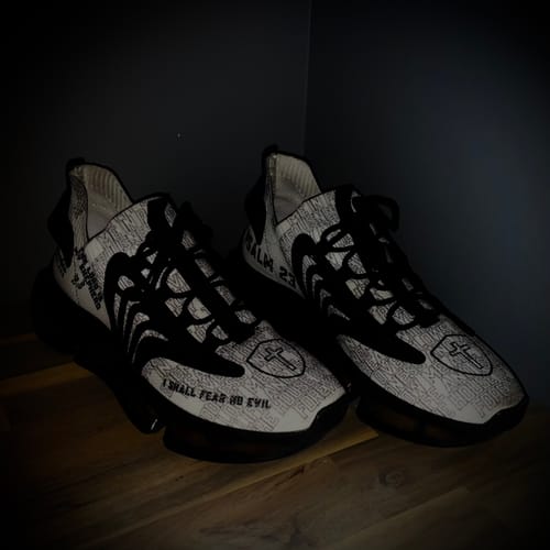 Customer photo review of Men's Black & White Psalm 23s