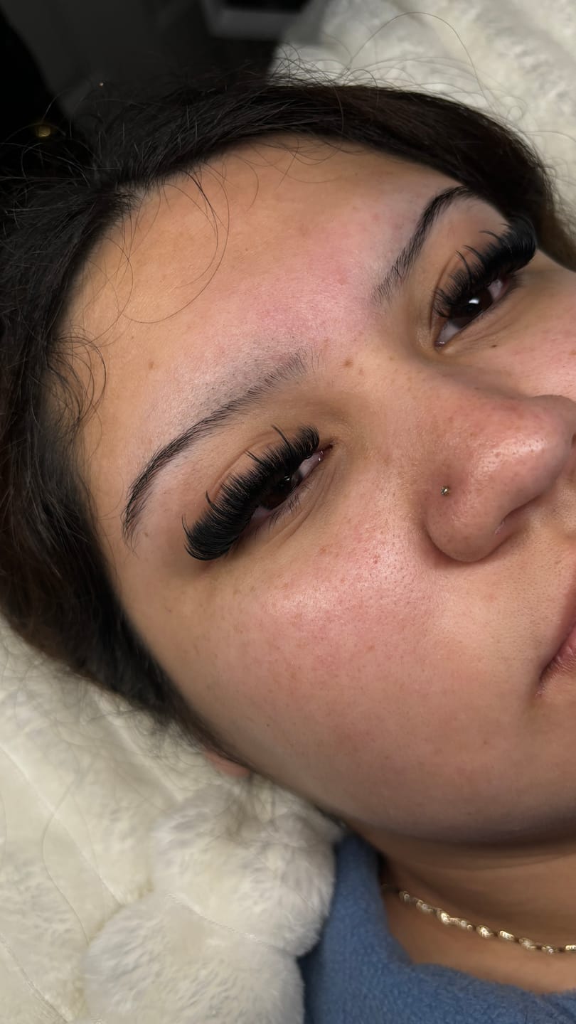 Customer photo review of Cashmere Volume Lash Extensions 0.03mm