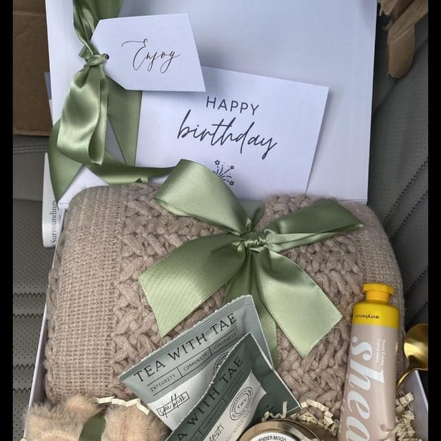 Customer photo review of Blanket Box A