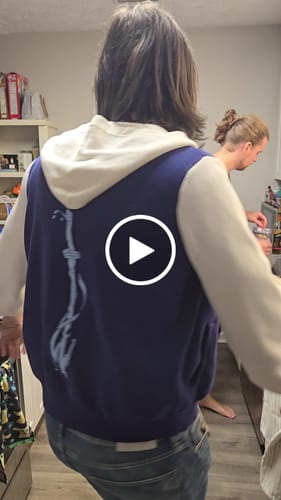 Customer video review of Genshin Zipper Hoodie [In-Stock]