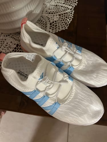 Customer photo review of Aleader Women's Xdrain Hydrogy Water Shoes