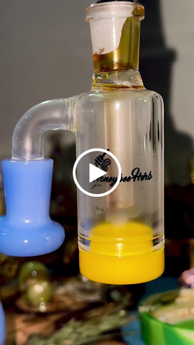 Customer video review of CLASSIC SILICONE RECLAIM CATCHER