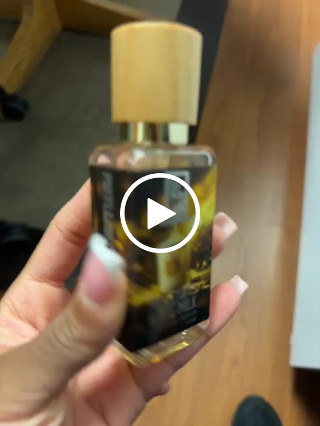 Customer video review of Puffletuft's White Milk