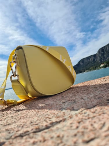 Customer photo review of ELA - LEMON