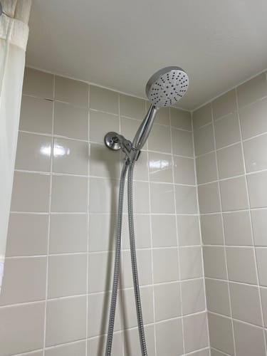 Customer photo review of 3-Spray Handheld Shower Head Set