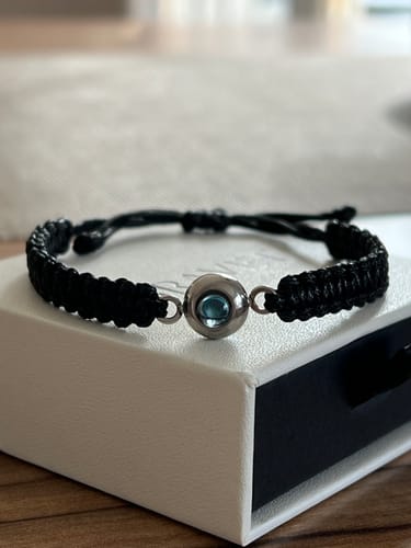 Customer photo review of Gravet Personalisiertes Armband